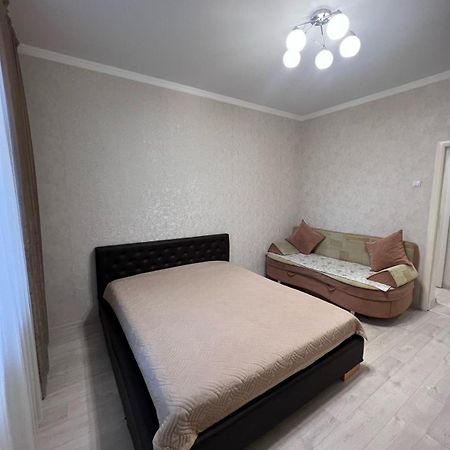 На Майлина Apartment Turksib Екстериор снимка
